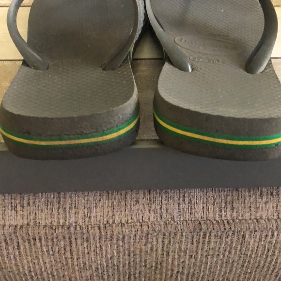 🍒5/$25🍒Worn flip flops - Picture 6 of 6